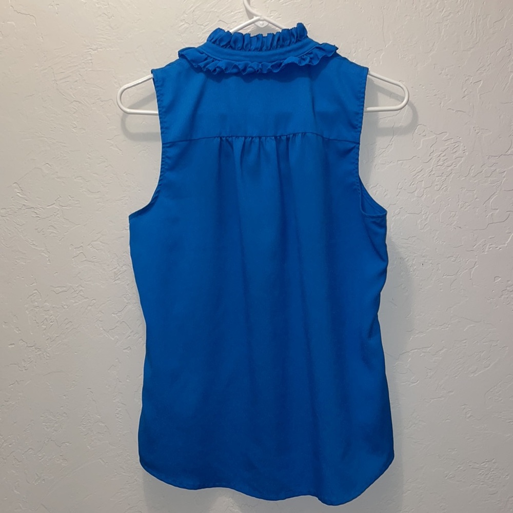 •NEW YORK & COMPANY•BLUE RUFFLE BUTTON DOWN TANK TOP BLOUSE SIZE SMALL. EUC - Picture 3 of 7